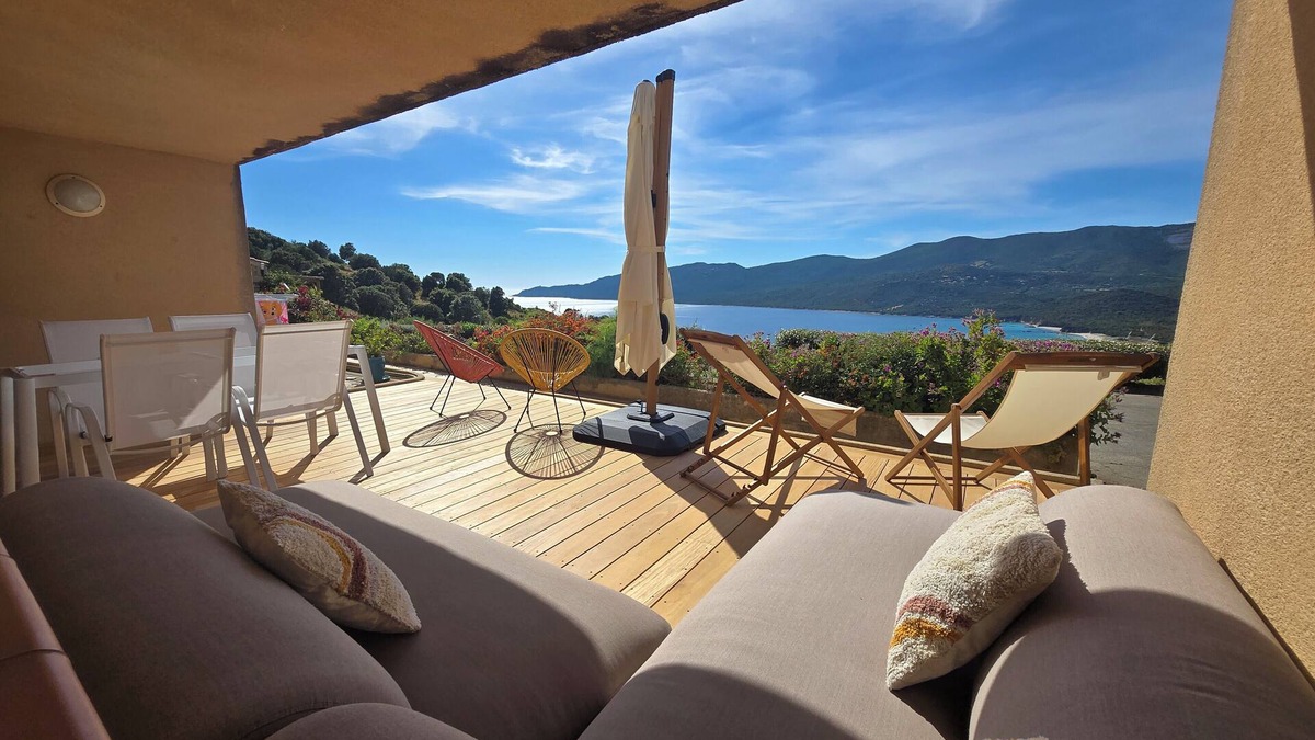Serra-di-Ferro Apartment | Appartement 2 pièces superbe vue mer, clim et wifi, piscine chauffée .
