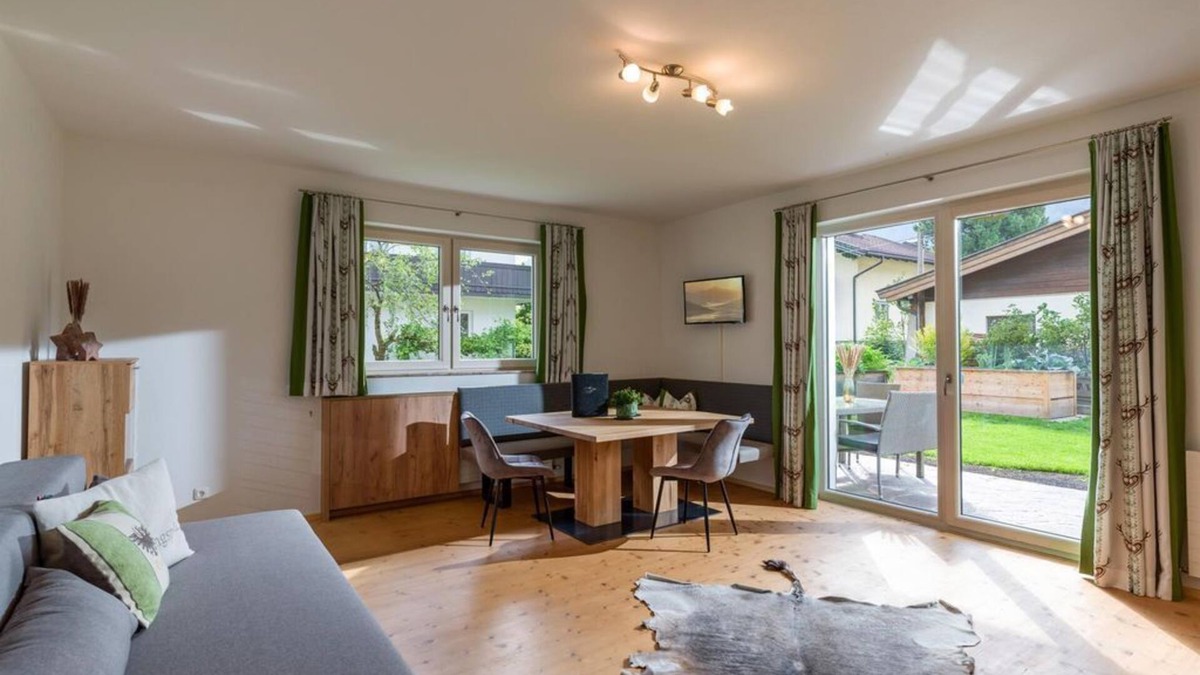 Westendorf Apartment | Appartement Alpenrose mit Terrasse, Du/wc, 2 SZ - Haus Leo