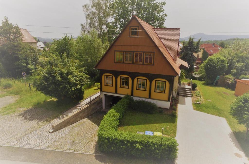 Grossschoenau Apartment | Appartement am Teich