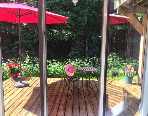 Villy-le-Pelloux Apartment | Appartement au calme avec terrasse verdoyante entre Annecy et Genève