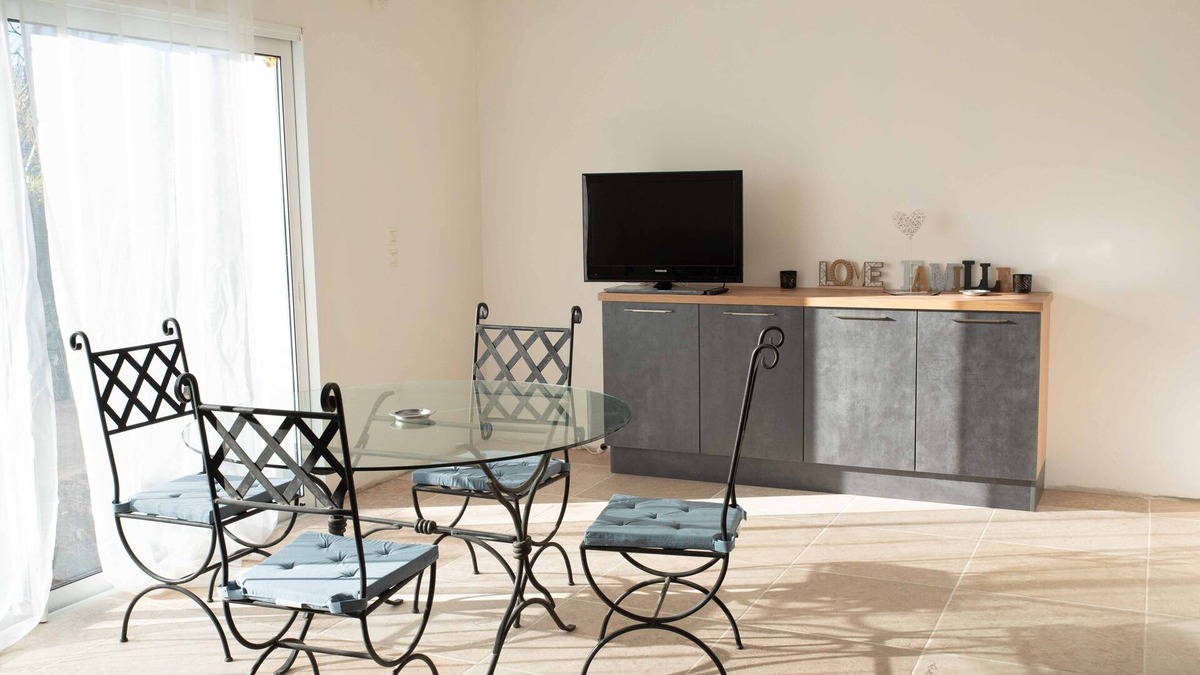 Breziers Apartment | Appartement au Calme, Idéal Pour la Randonnée et le ski