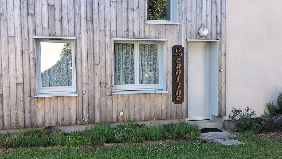 Decize Apartment | Appartement au Calme Proche des Commerces au Bord de la Loire