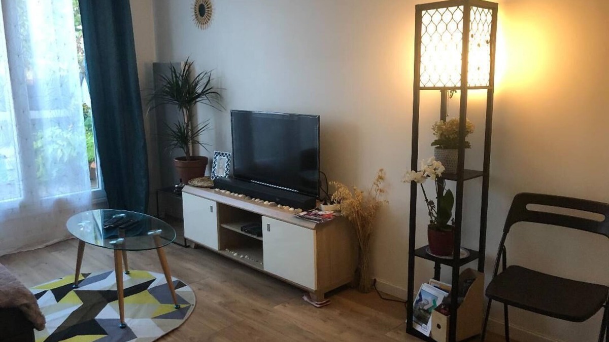 Noisy-le-Grand Apartment | Appartement au Pied de la Gare Entre Paris et Disneyland
