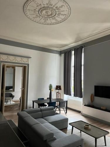 Moulins Apartment | Appartement au Palais - WIFI