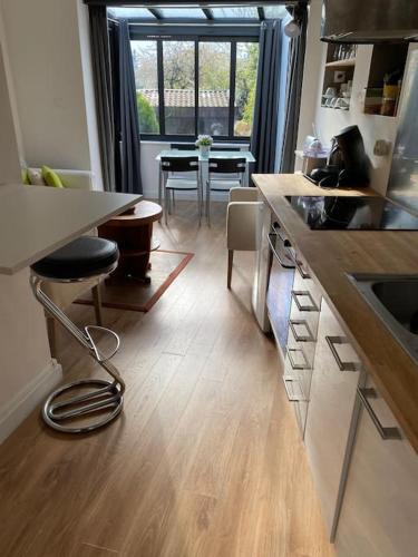 Quai de la Fosse Apartment | Appartement avec jardin Duchaffault 44100Nantes