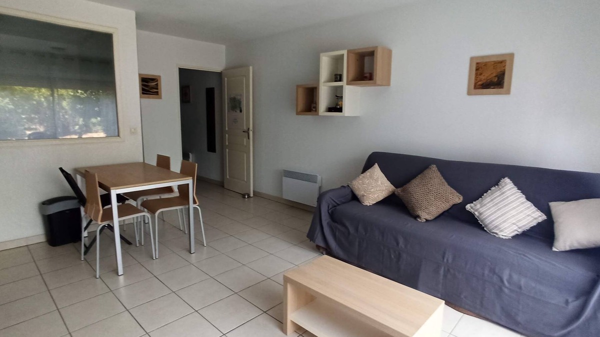 Azille Apartment | Appartement Avec Jardinet 4 Pers