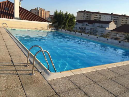 Ferrandiere - Maisons Neuves Apartment | Appartement avec piscine sur le toit