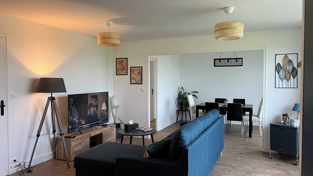Pontorson Apartment | Appartement Calme et Ensoleillé Refait à Neuf, à 7 km du Mont Saint-michel