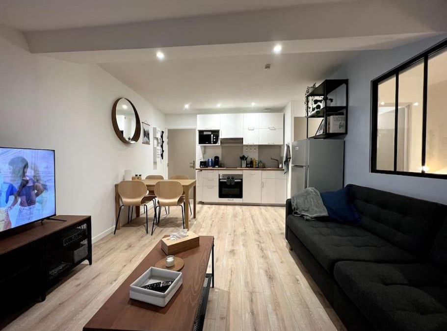 Tarare Apartment | Appartement central - L'ouest