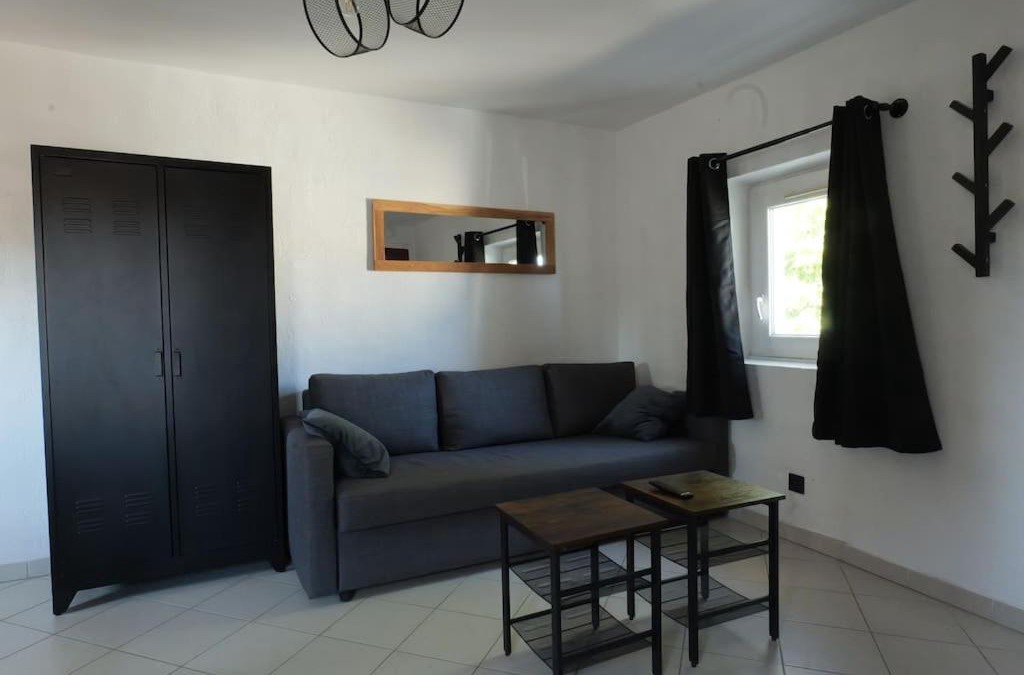 Pierrelatte Apartment | Appartement centre ville - Pierrelatte