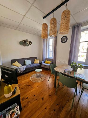 Chaudes-Aigues Apartment | Appartement chez la fleuriste