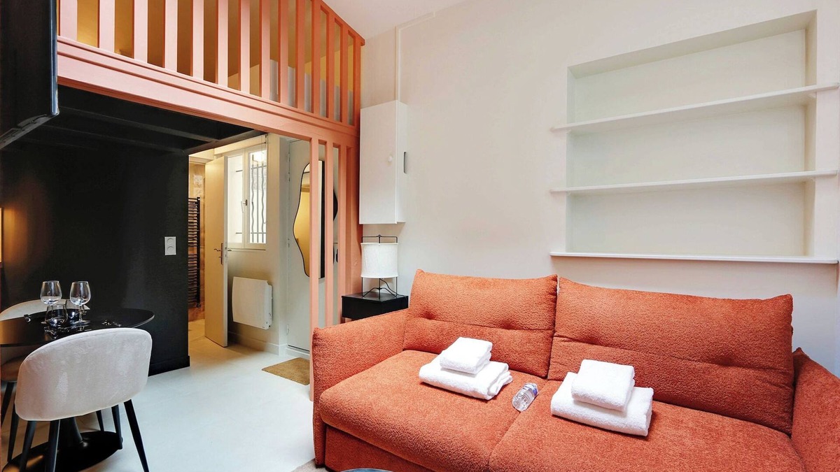Saint-Vincent-de-Paul Apartment | Appartement Chic and Cosy-Canal Saint Martin