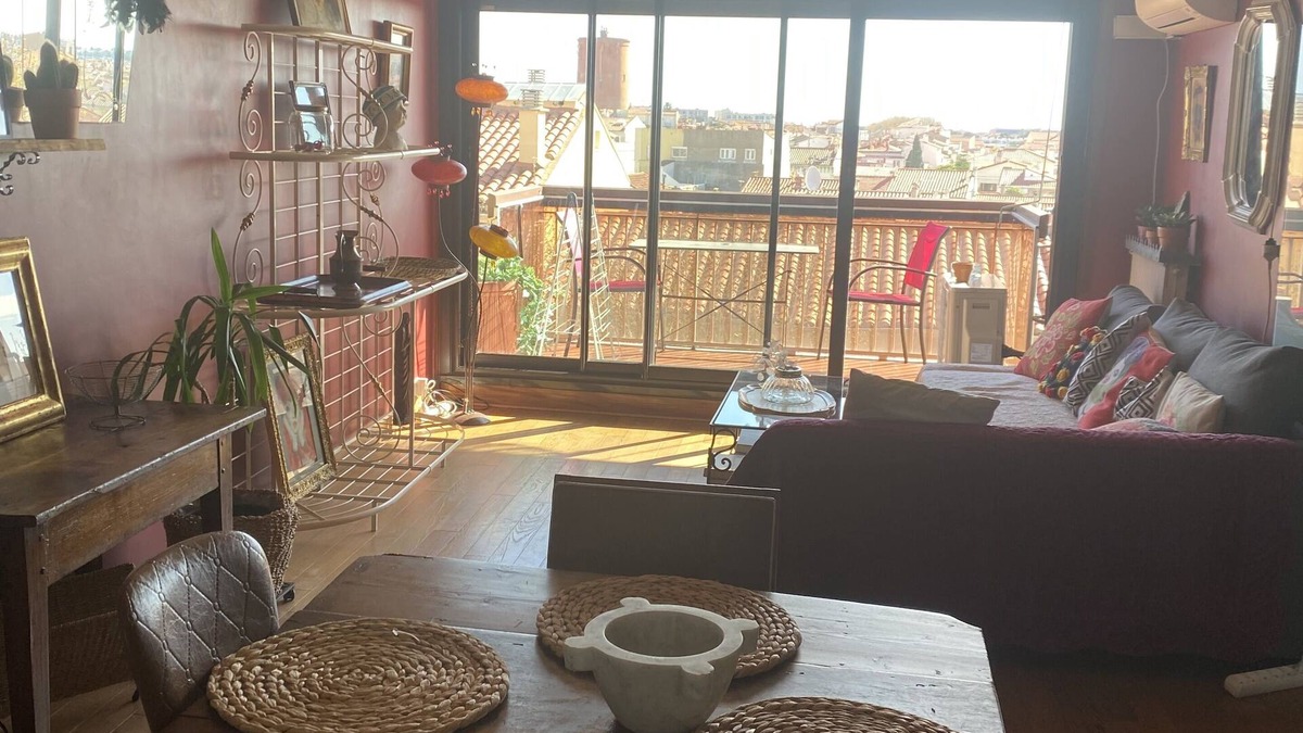 Les Platanes Apartment | Appartement Clim Tout Confort Avec Terrasse et vue sur les Toits de la Ville