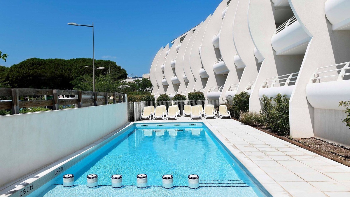 La Grande-Motte Condo | Appartement Confortable! Piscine Saisonnière