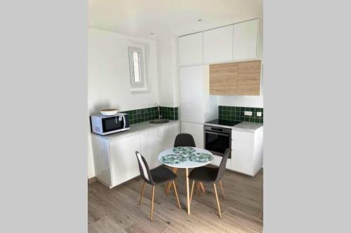 Le Plessis-Robinson Apartment | Appartement cosy proche RER et centre ville
