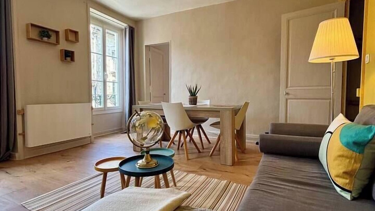 Laval Apartment | Appartement Confort Laval Centre !