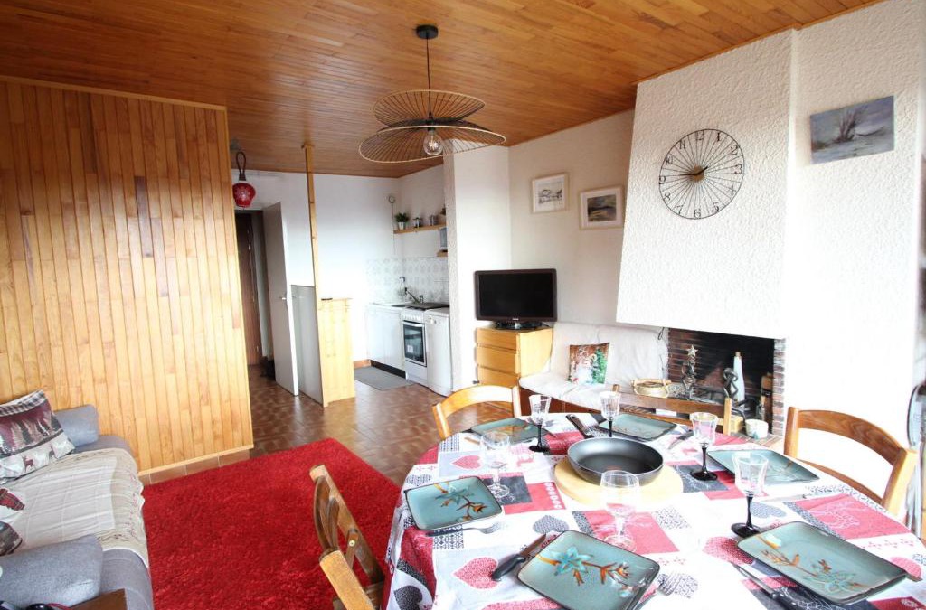Chamrousse Apartment | Appartement confortable 8 pers à Chamrousse avec balcon, proche navette et équipements complets - FR-1-340-273