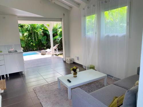 L'Autre-Bord Apartment | Appartement confortable au Moule 60 m² avec piscine privée