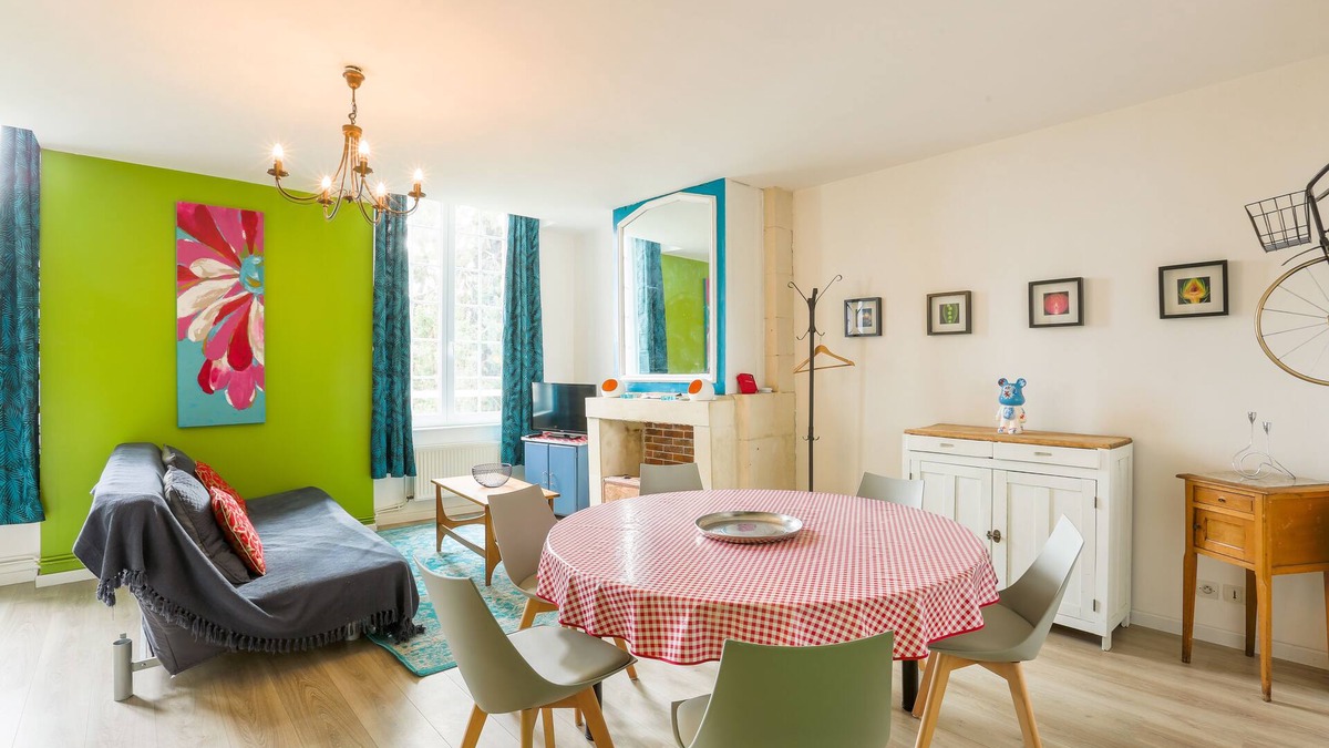 Bons-Tassily Apartment | Appartement Contemporain dans un château