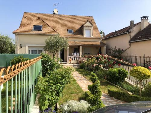 Sannois Apartment | Appartement cosy à Sannois de 110 m² avec jardin clôturé
