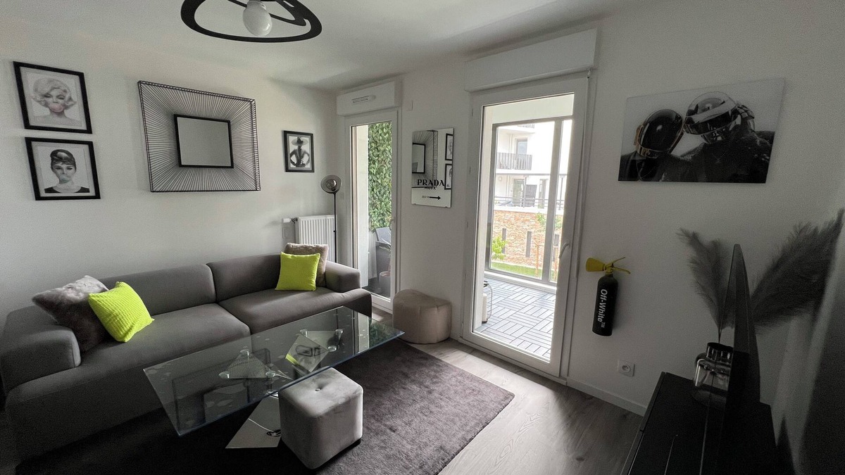 Poissy Apartment | Appartement Cosy Avec Terrasse
