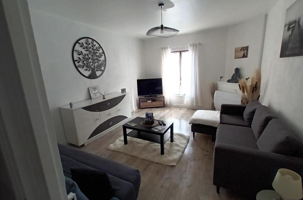 Vic-sur-Aisne Apartment | Appartement cosy