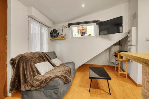 Roseraie Apartment | Appartement Cosy - Terrasse - Proche Métro