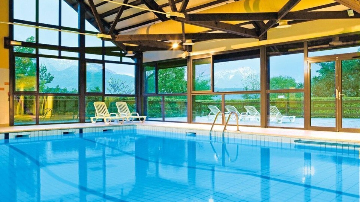 Chorges Condo | Appartement dans les Montagnes | Piscine + Sauna
