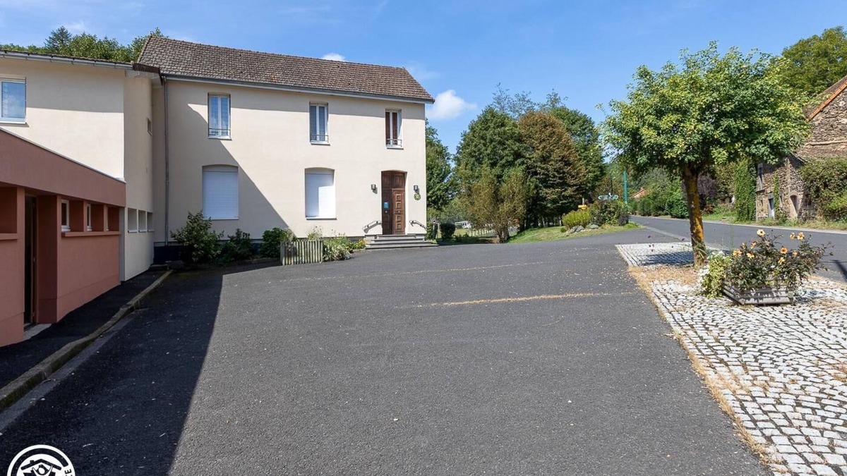 Miremont House | Appartement Dans une Ancienne École en Bordure de Rivière