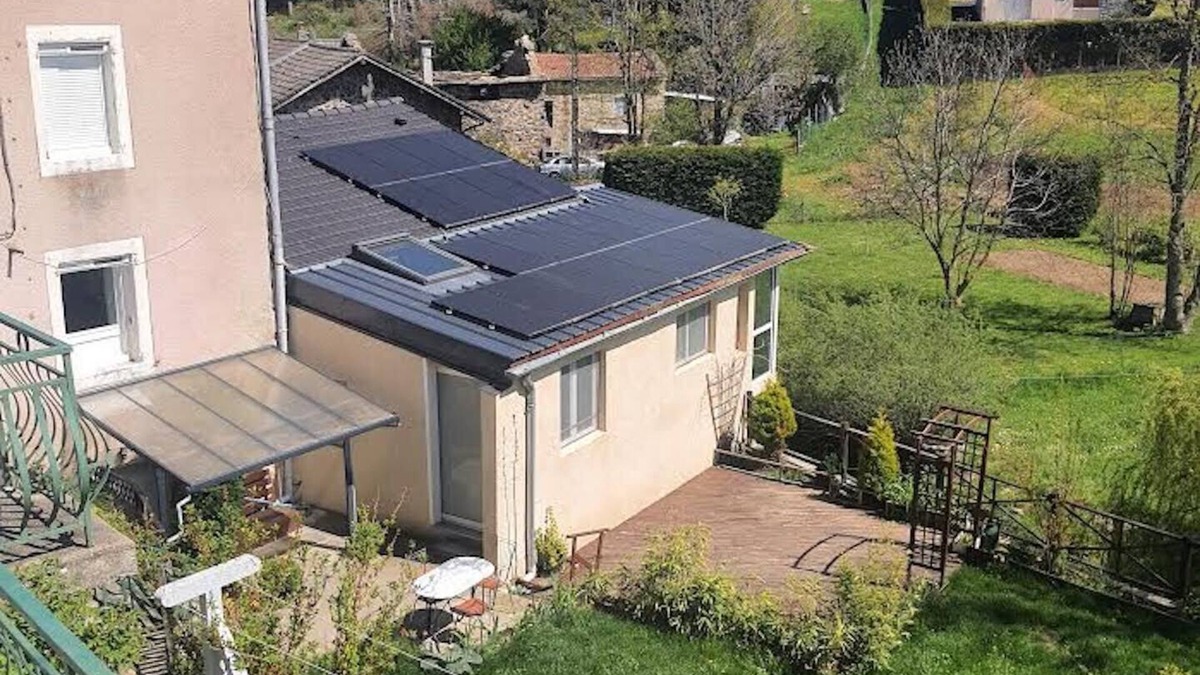 Yssingeaux Apartment | Appartement Dans une Maison Avec Jardin à 5 Minutes du Centre Ville