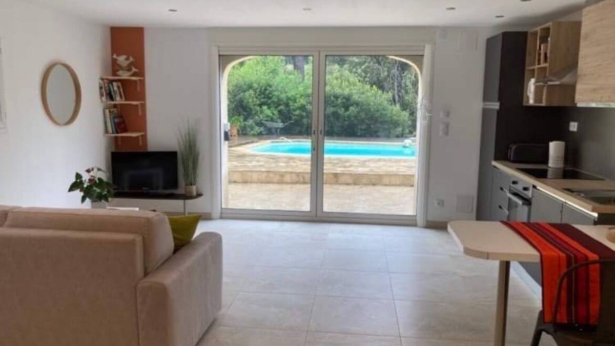 La Panouse Apartment | Appartement Dans Villa Avec Piscine Entre Calanque et Colline