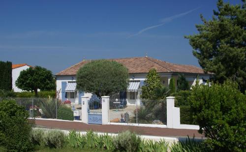 Vaux-sur-Mer Apartment | Appartement de vacances - VILLA L'OLIVIER
