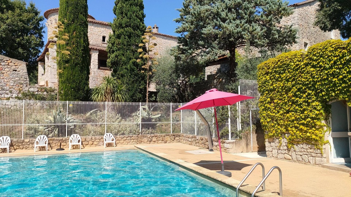 Casteljau Condo | Appartement en Pleine Nature! Accès Piscine