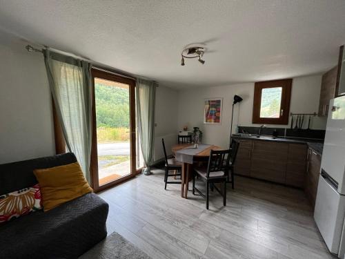 Porte-Puymorens Apartment | Appartement en station de ski