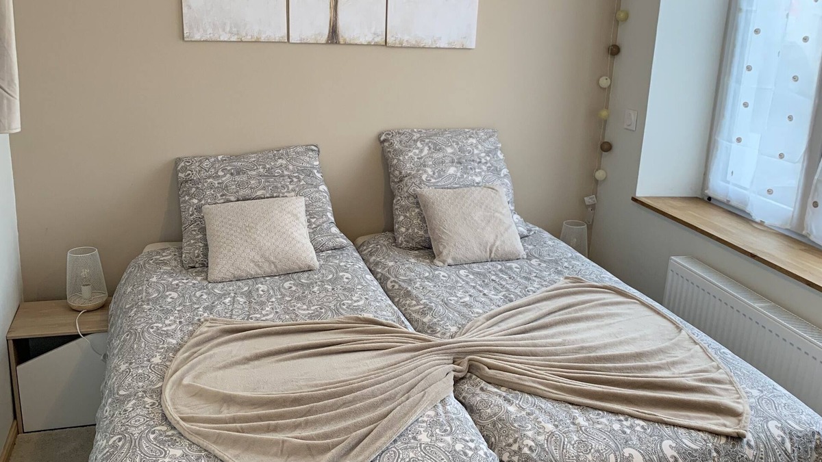 Saint-Quentin Apartment | Appartement Entier 2 Chambres 2 Salles de Bain, Internet Fibre, Netflix