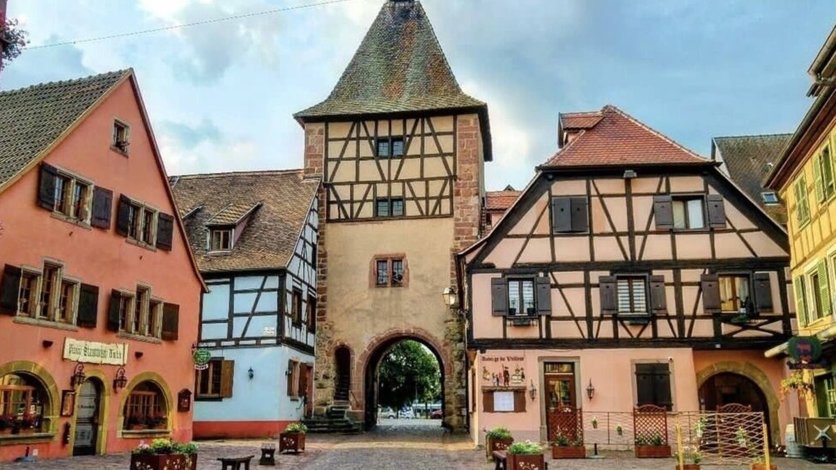Turckheim Apartment | Appartement F2 Duplex Turckheim, Alsace Situé sur la Route des Vins