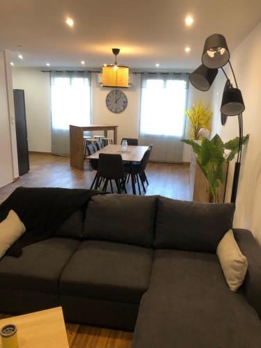 Mirepoix Apartment | APPARTEMENT F3 BOX Vélo Moto Centre historique