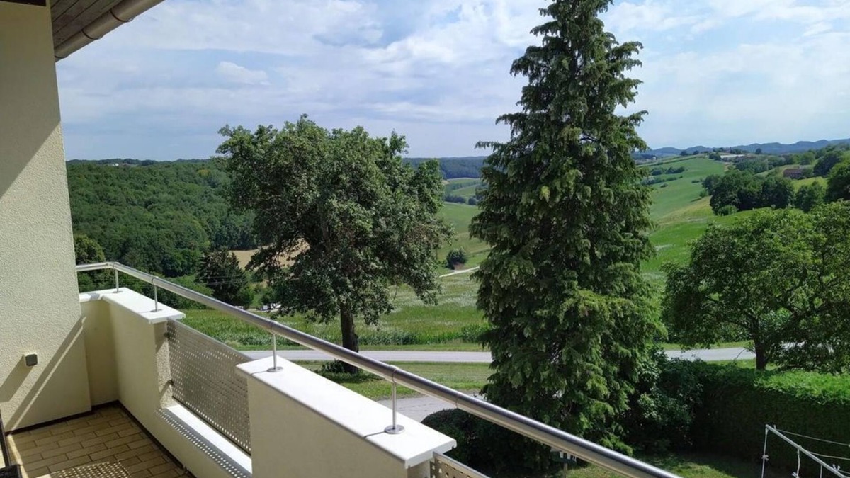 Hatzendorf Apartment | Appartement/fewo mit Südwest-balkon - Ferienwohnung "raus Aufs Land"