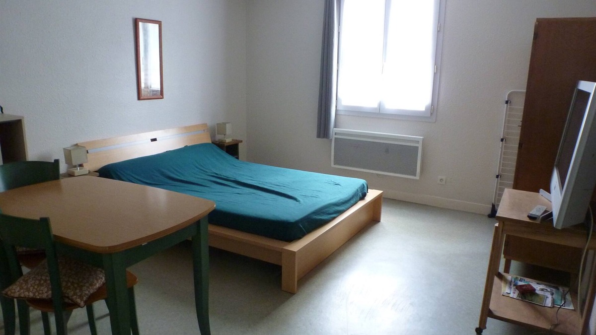 Bagneres-de-Bigorre Apartment | Appartement Plain-pied Proche Thermes Parking Privée