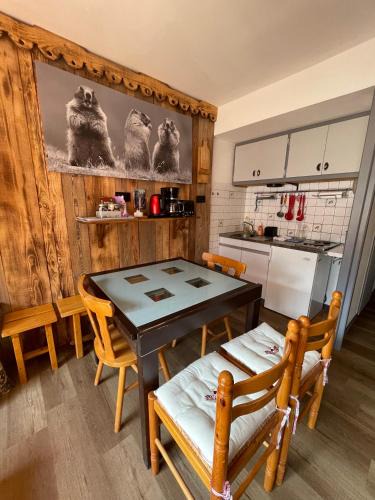 Champagny-en-Vanoise Apartment | Appartement 4 à 6 P proche télécabine et centre