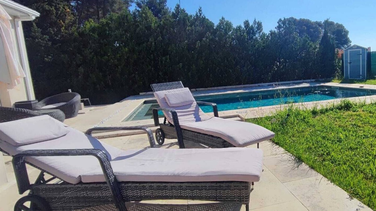 Clermont-l'Herault Apartment | Appartement Indépendant Avec Arrivée Autonome Proche du lac du Salagou
