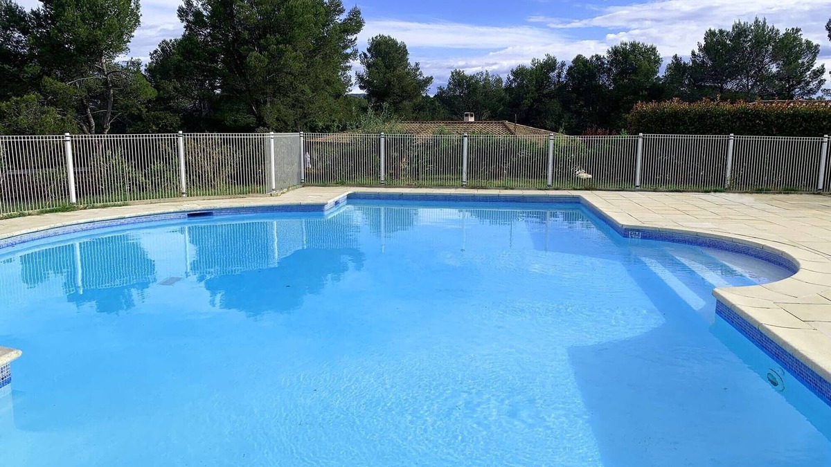 Saint-Gely-du-Fesc Apartment | Appartement T3 Climatisé Avec Piscine Proche de Montpellier