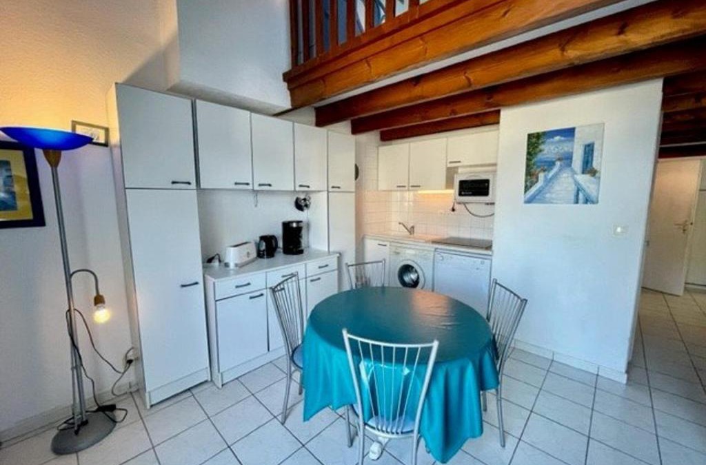 Saint-Pierre-Quiberon Apartment | Appartement bord de mer à Saint-Pierre-Quiberon avec balcon et garage - FR-1-478-181