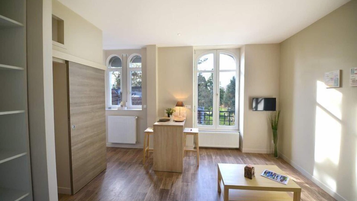 Besancon Apartment | Appartement Les Suites Du Parc - Studio Courbet
