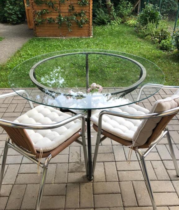 Andreasvorstadt Apartment | Appartement like complete Suite with Terrasse, very close to centre, beautiful, superquiet, parking !
