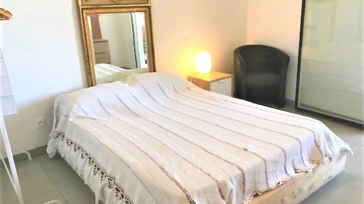 Gares Apartment | Appartement Neuf Accès Tous Commerces et Centre Ville Historique