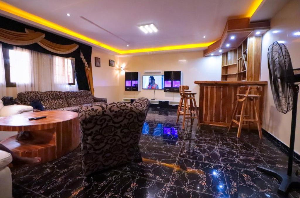 Adetikope Villa | Appartement Nika