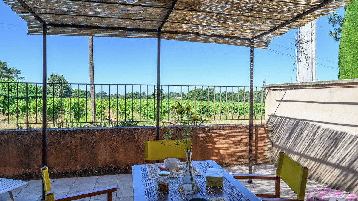 Venasque Apartment | APPARTEMENT ON THE 2ND FLOOR IN A FARMHOUSE 19TH CENTURY:TERRACE :GROUND FLOOR