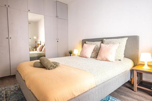 5th Arrondissement Apartment | Appartement Place Monge 3 Guests