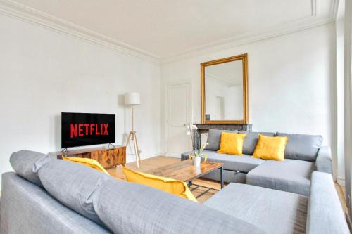 Gare Apartment | Appartement Quartier Le Marais 2 Free Netflix